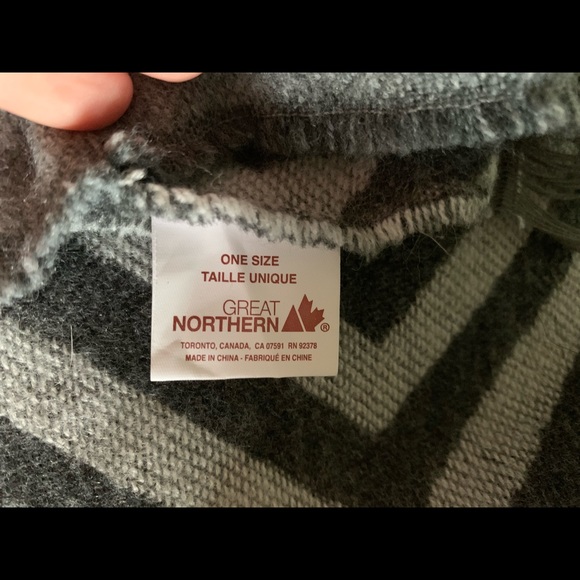 Warm Winter Blanket Scarf - Picture 3 of 3